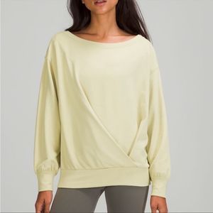 NWT Lululemon M Dew Green Pleated Modal Fleece
Pullover Sweatshirt